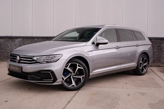 Volkswagen Passat Variant 1.4 TSI PHEV GTE Business | Pano | Elek. Trekhaak | Carplay | LED | Camera | Navi | Alcantara