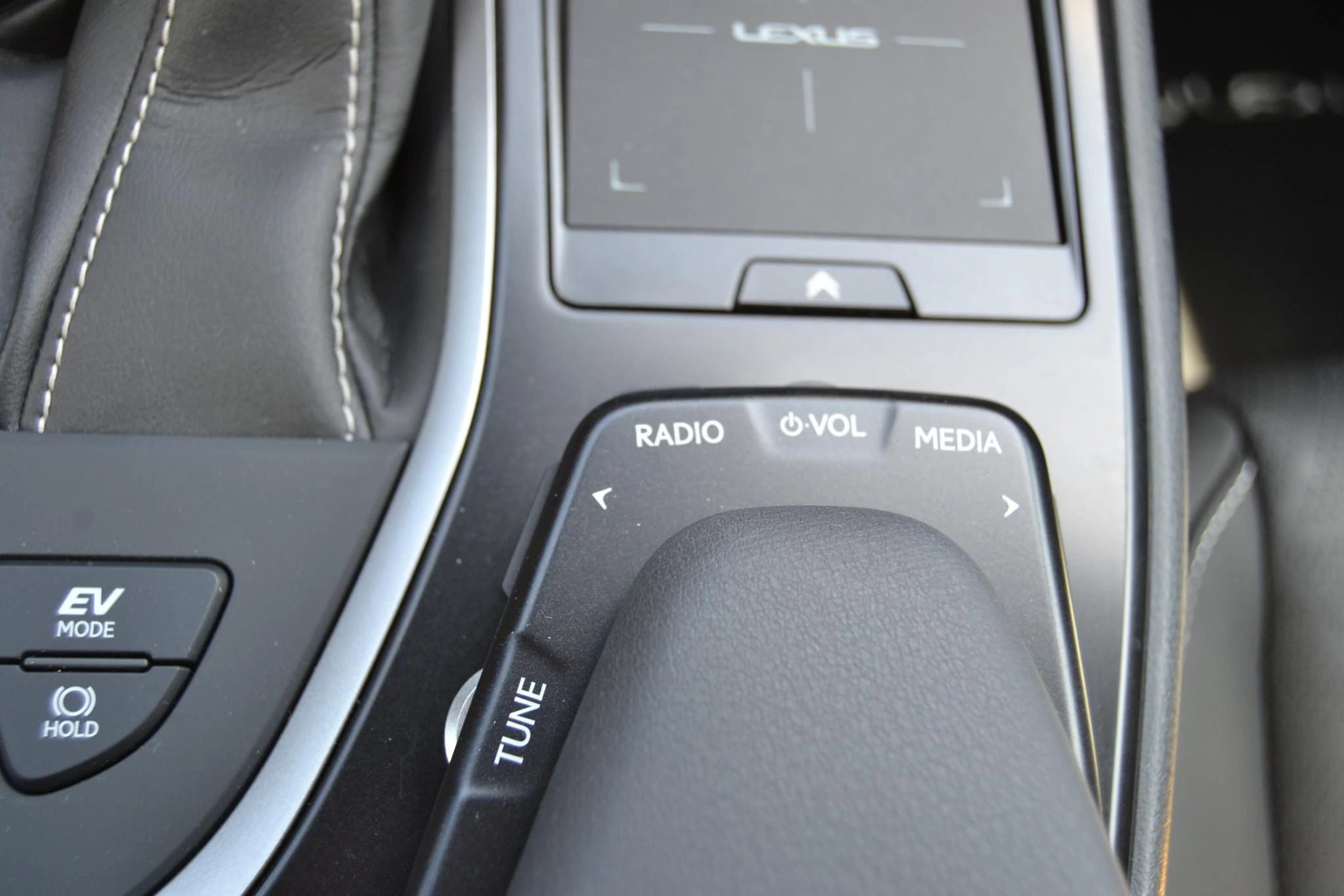 Hoofdafbeelding Lexus UX