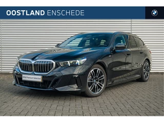 BMW 5 Serie Touring 530e M Sport Automaat / Panoramadak / Trekhaak / Achteruitrijcamera / Adaptieve LED / M Sportonderstel / Harman-Kardon