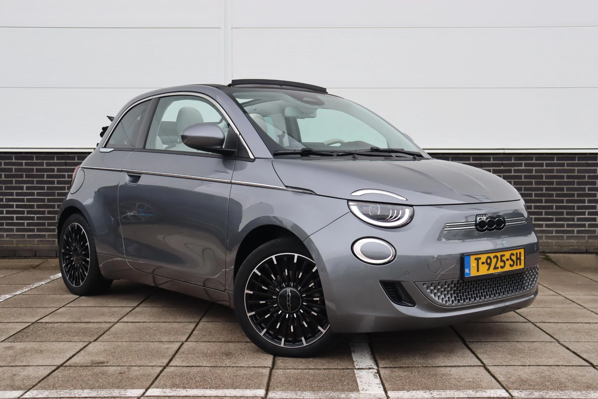 Hoofdafbeelding Fiat 500C