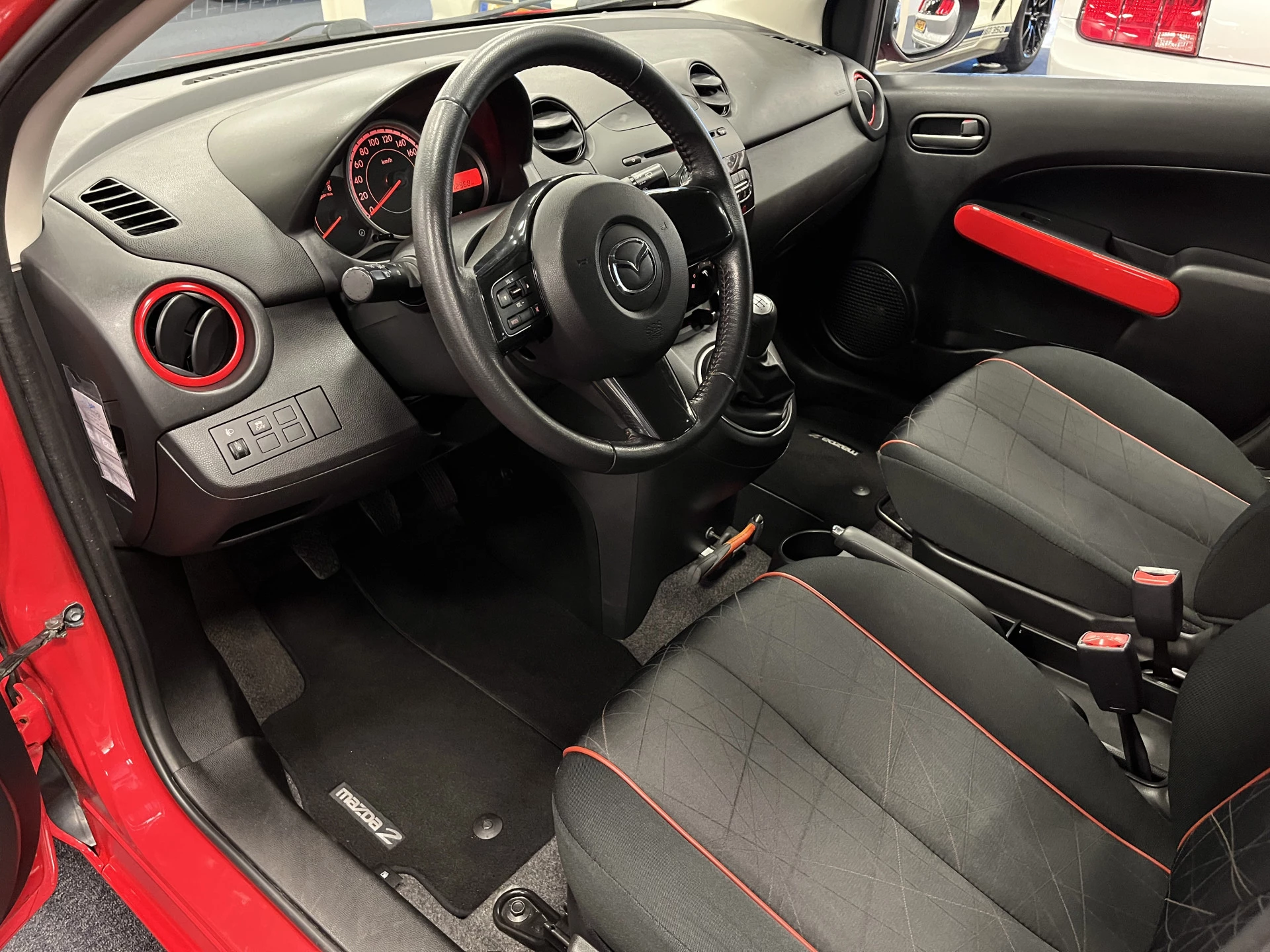 Hoofdafbeelding Mazda 2