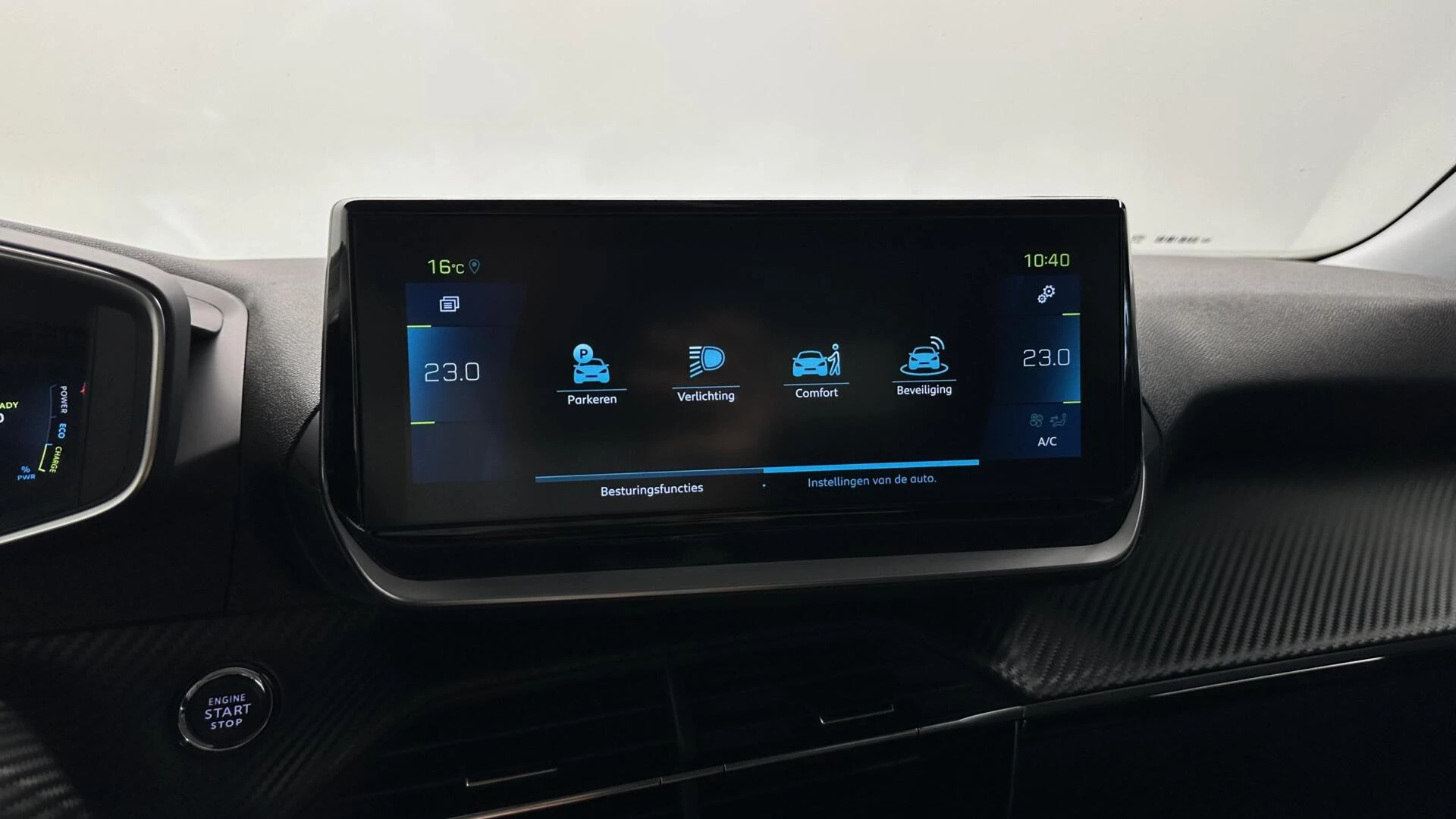 Hoofdafbeelding Peugeot e-2008