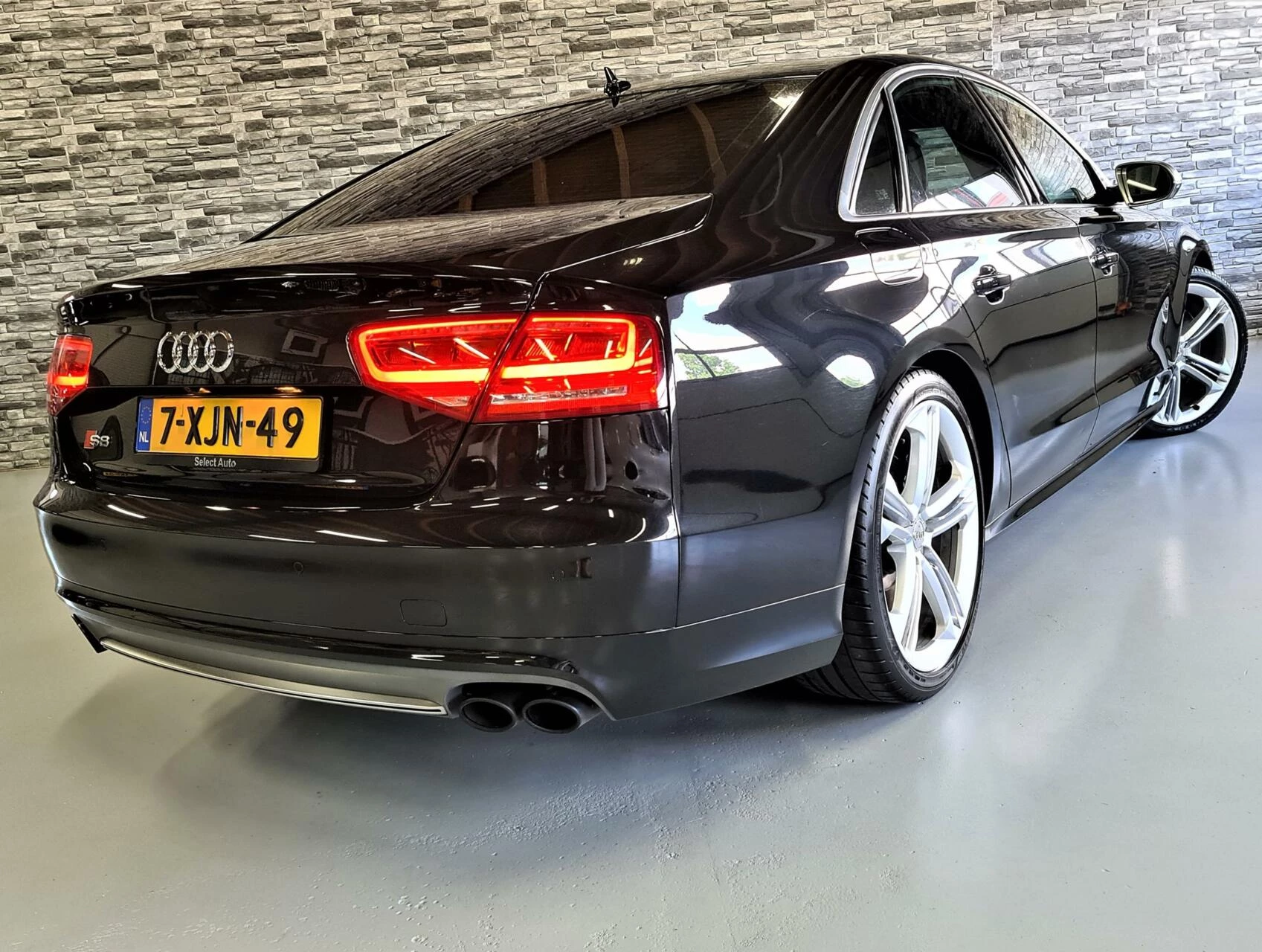 Hoofdafbeelding Audi S8