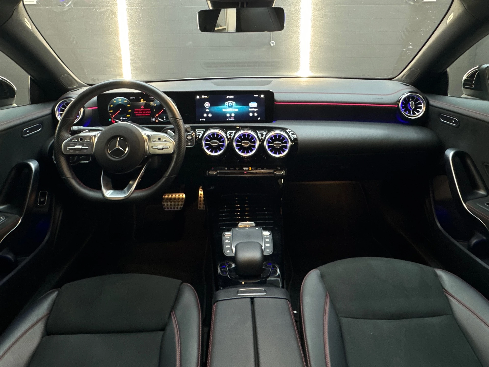 Hoofdafbeelding Mercedes-Benz CLA