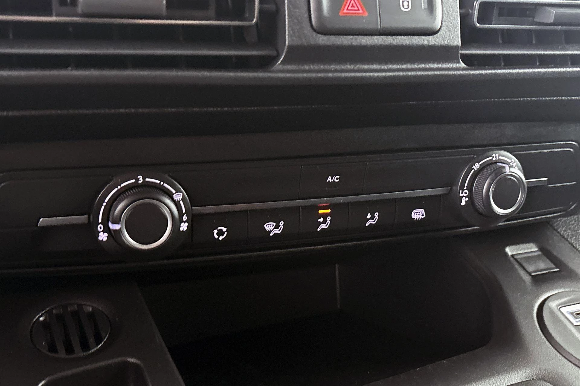 Hoofdafbeelding Peugeot e-Partner