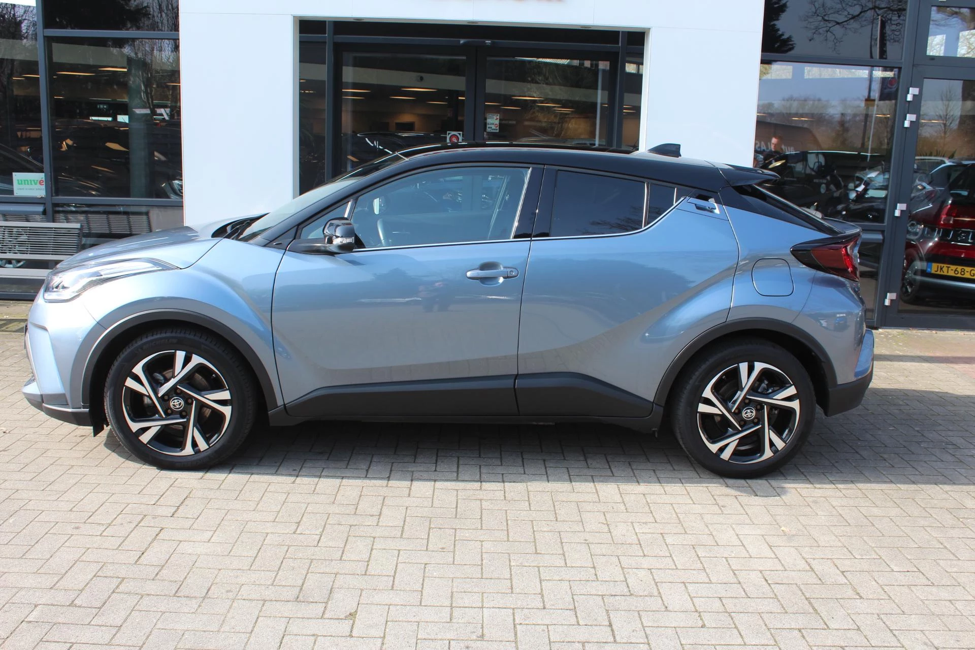 Hoofdafbeelding Toyota C-HR