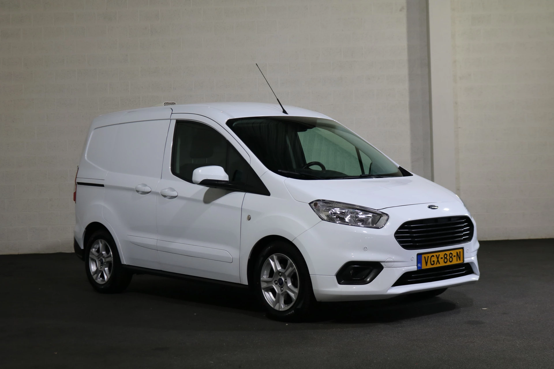 Hoofdafbeelding Ford Transit Courier
