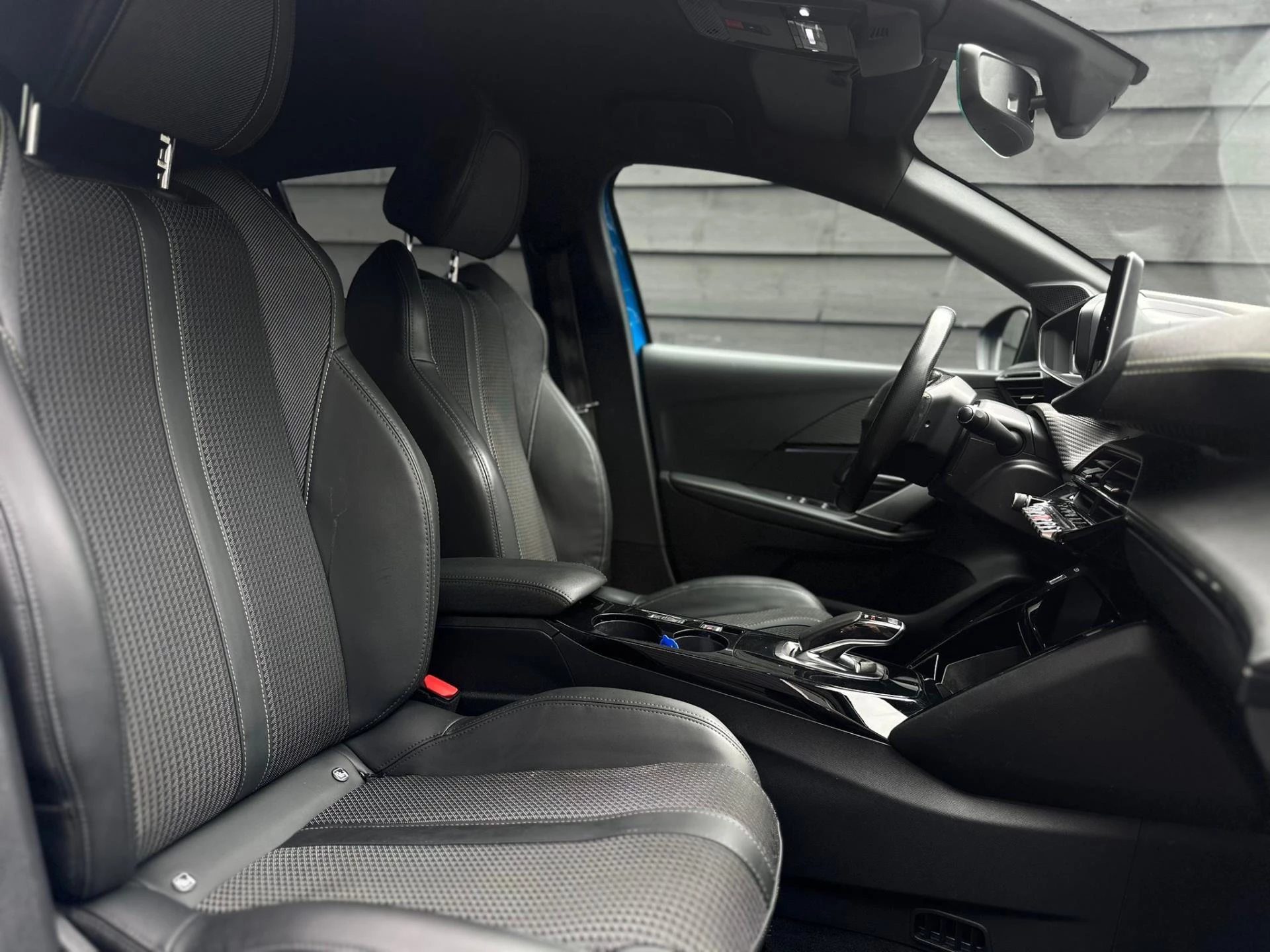 Hoofdafbeelding Peugeot e-208