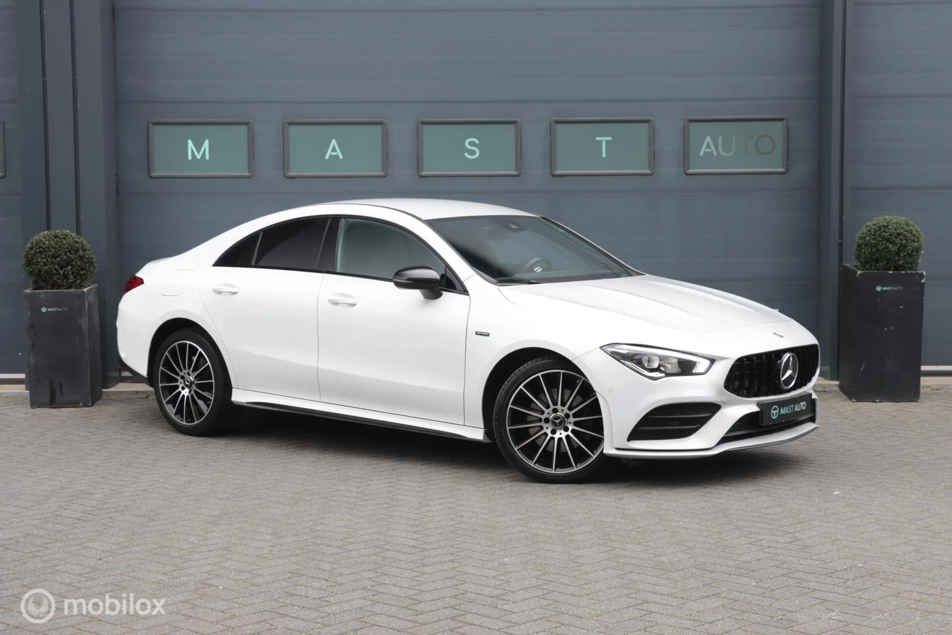Hoofdafbeelding Mercedes-Benz CLA