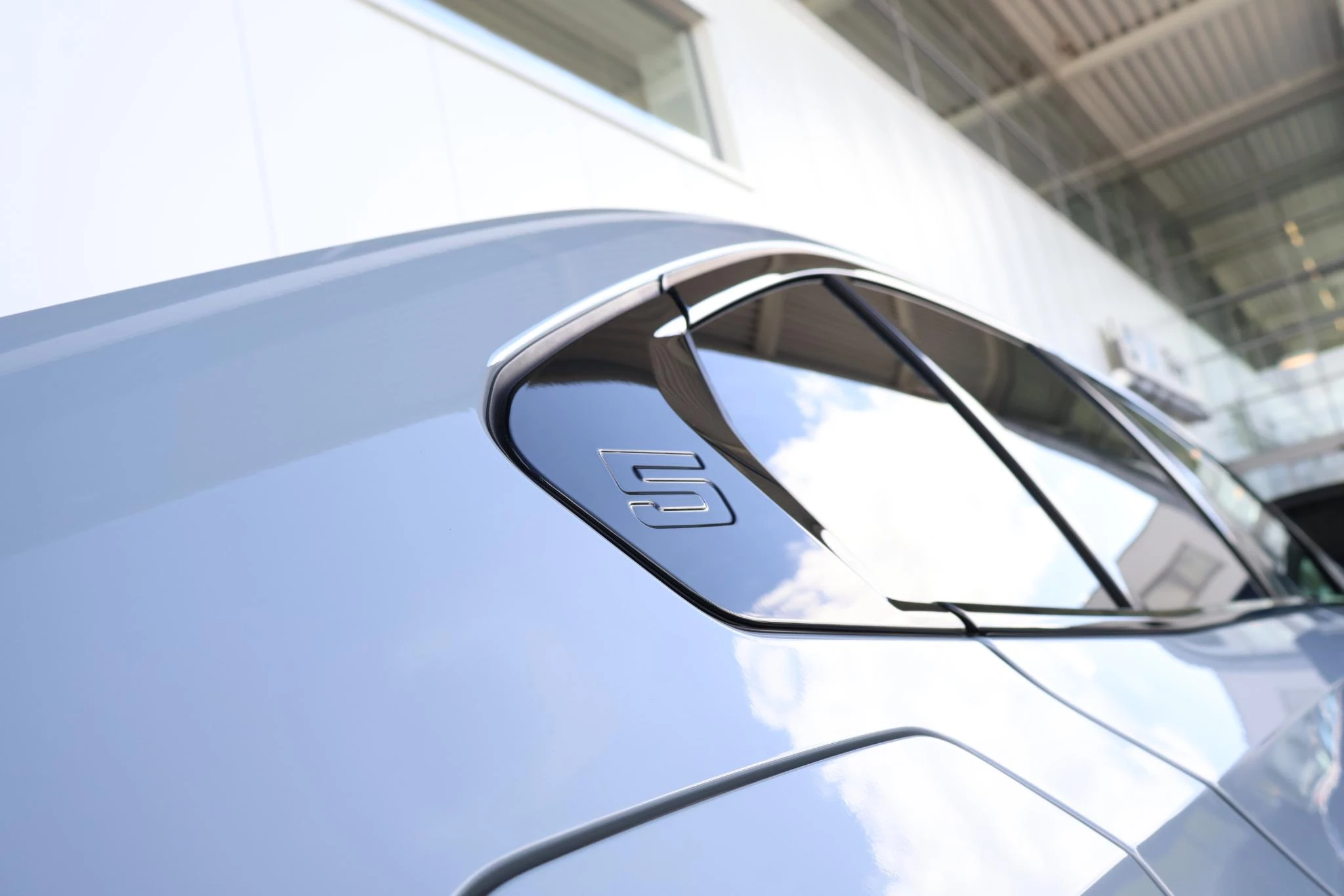 Hoofdafbeelding BMW i5