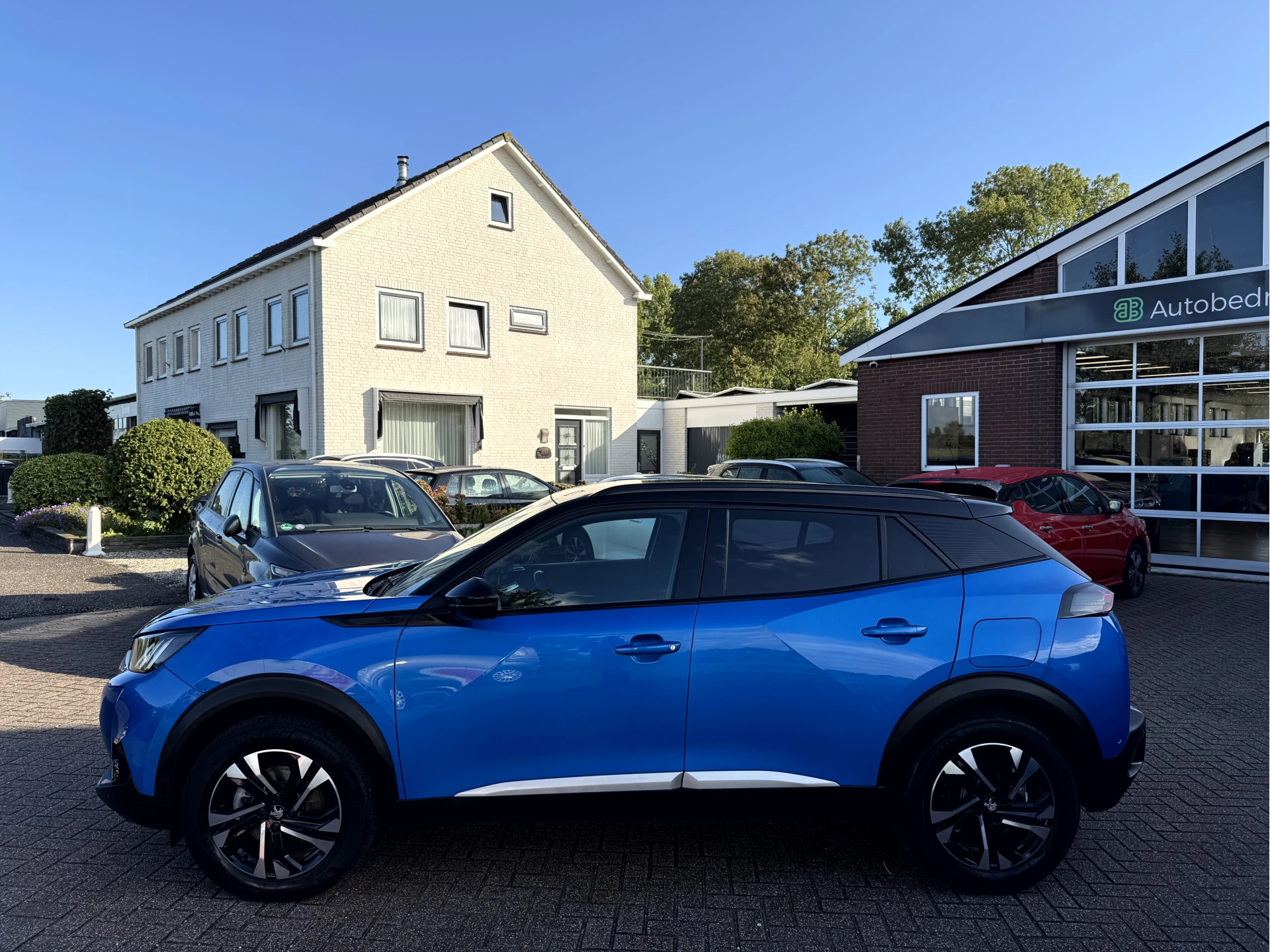 Hoofdafbeelding Peugeot e-2008