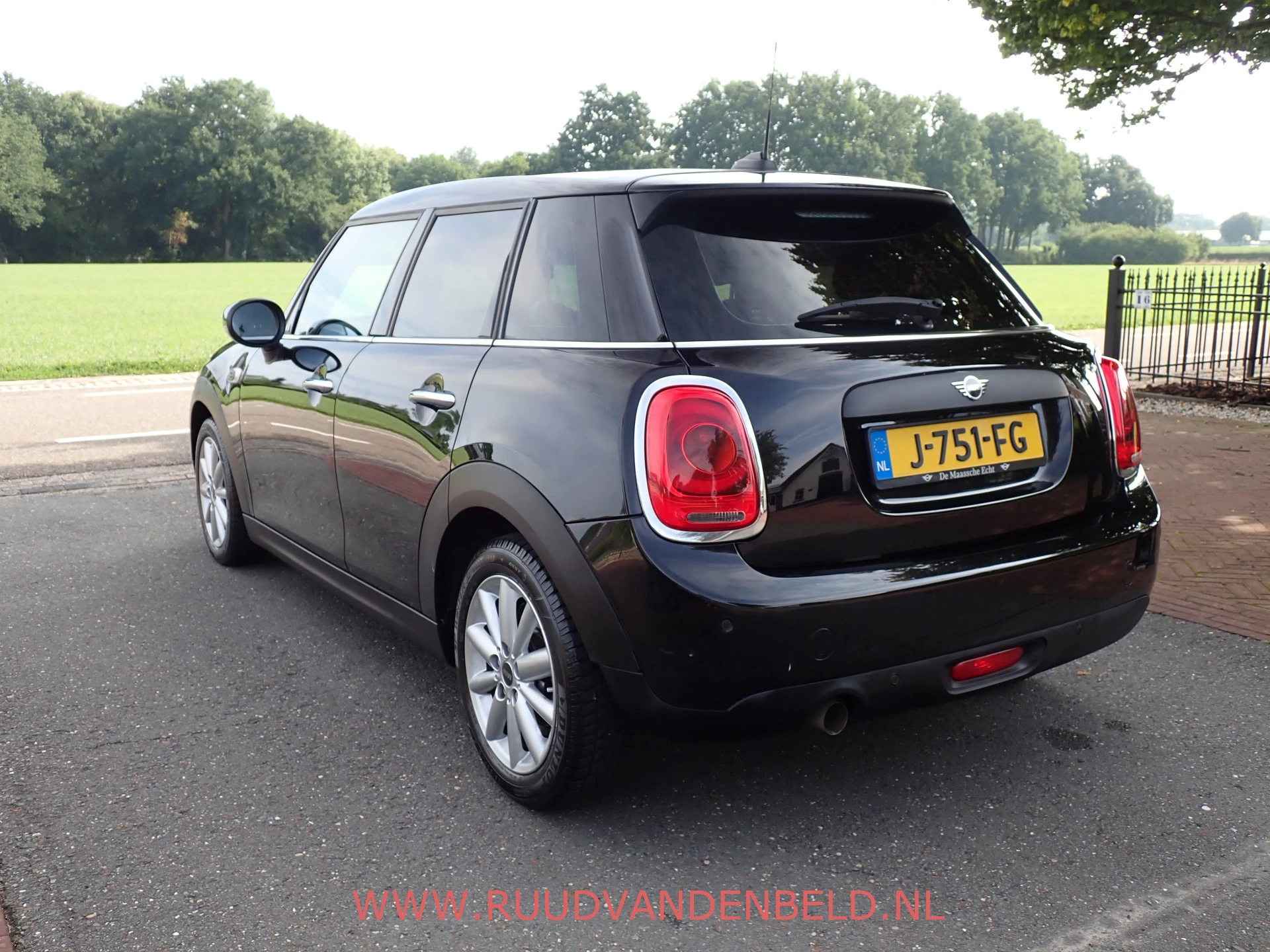 Hoofdafbeelding MINI One