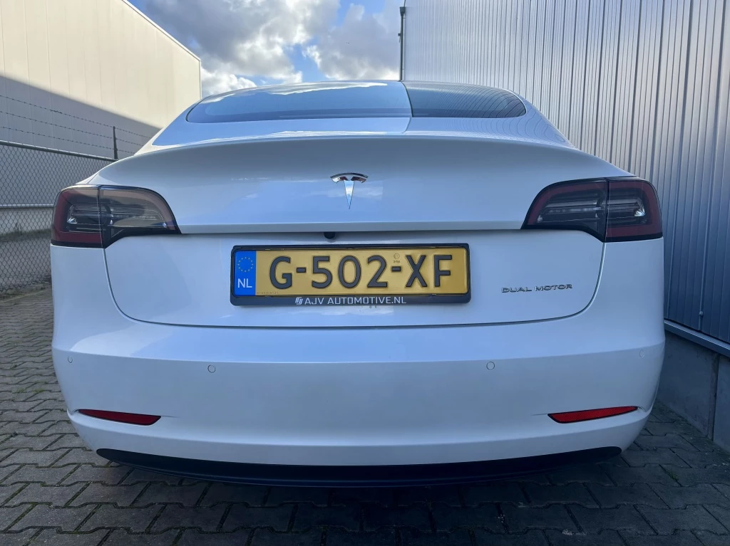 Hoofdafbeelding Tesla Model 3