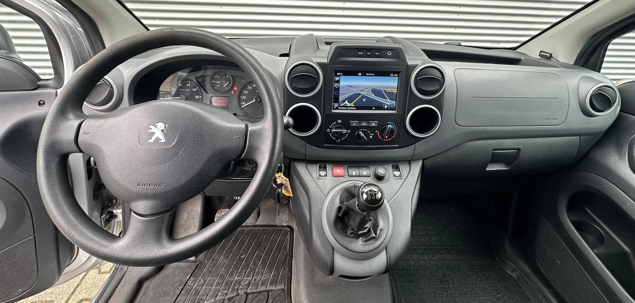 Hoofdafbeelding Peugeot Partner