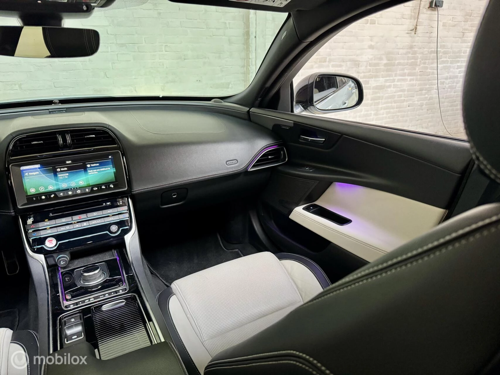 Hoofdafbeelding Jaguar XE