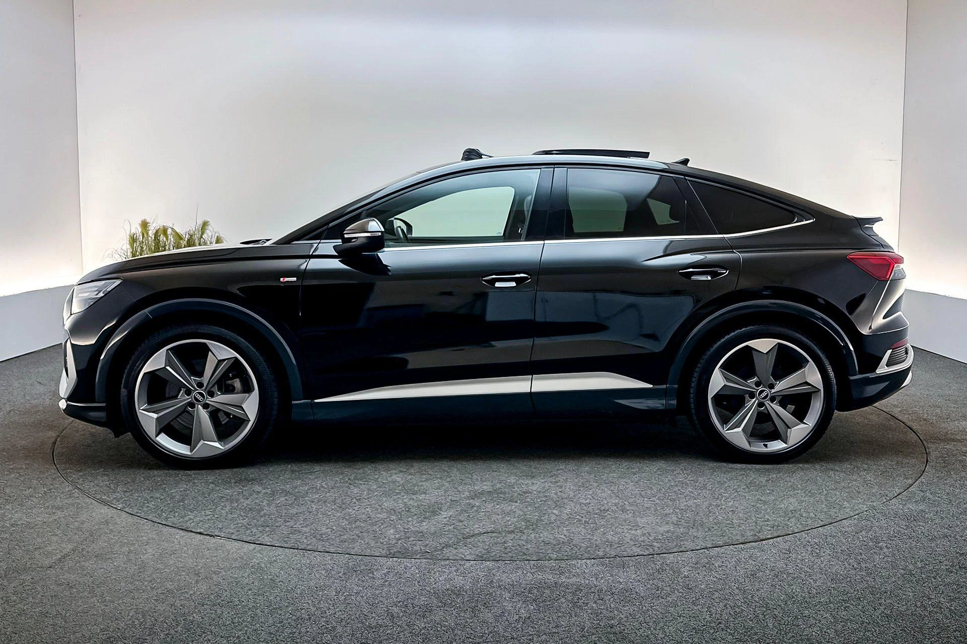 Hoofdafbeelding Audi Q4 Sportback e-tron