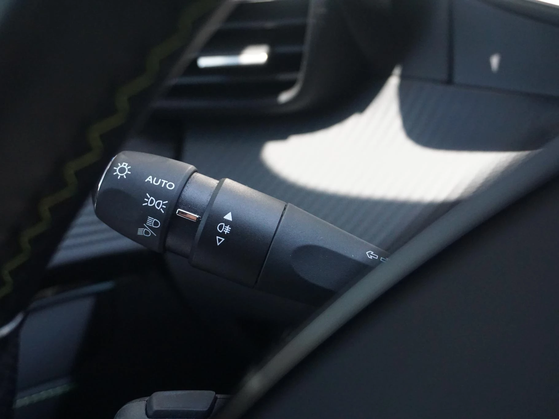 Hoofdafbeelding Peugeot e-208