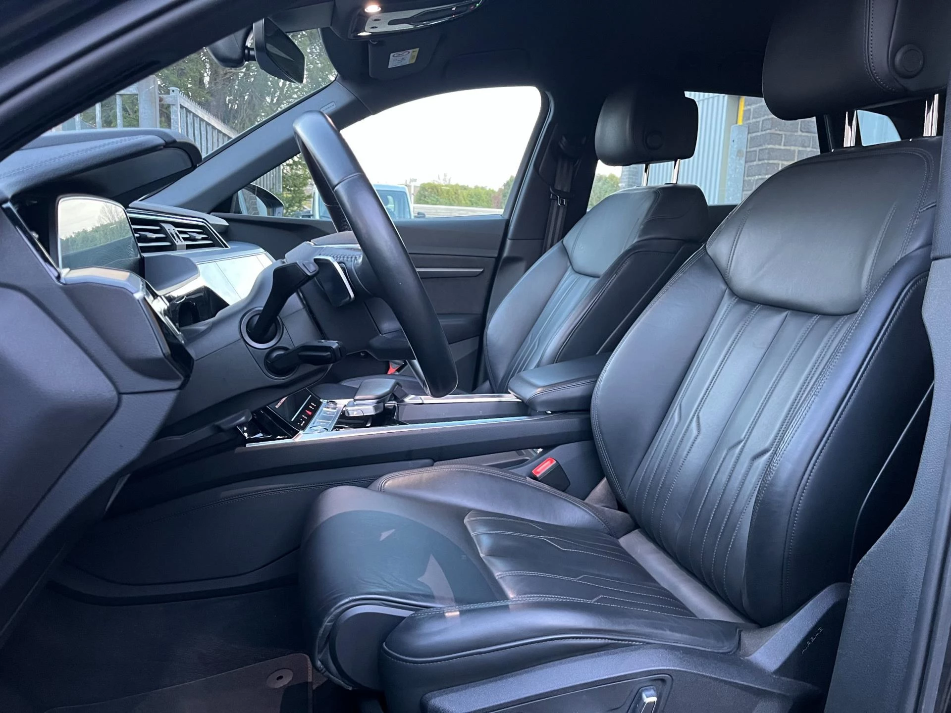 Hoofdafbeelding Audi e-tron