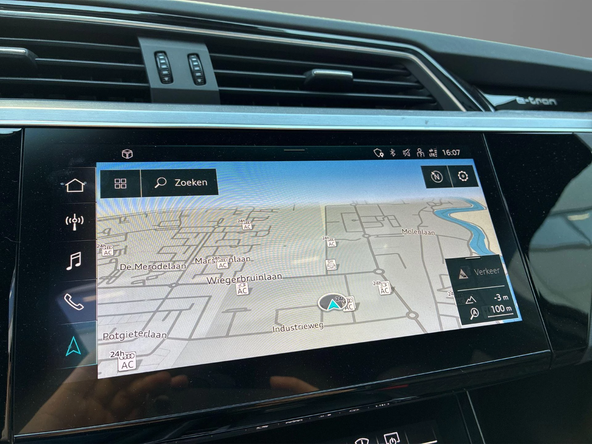 Hoofdafbeelding Audi e-tron