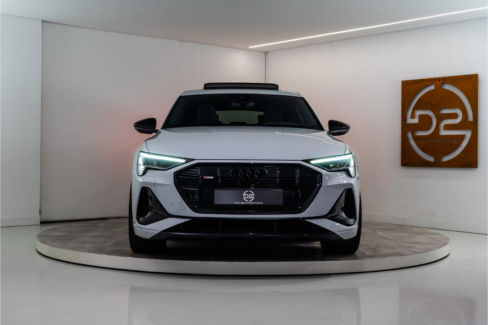 Hoofdafbeelding Audi e-tron