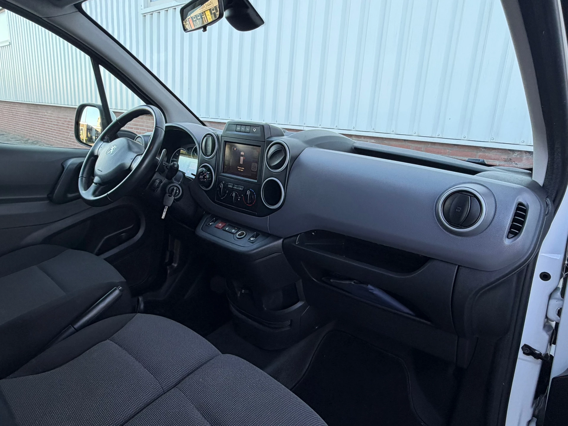 Hoofdafbeelding Peugeot Partner