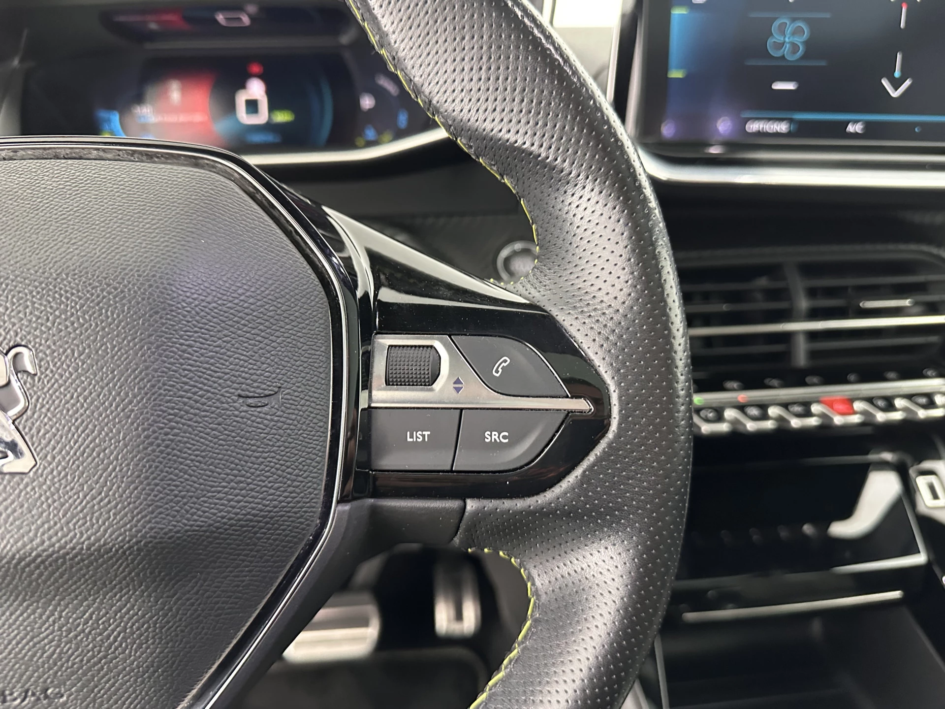 Hoofdafbeelding Peugeot e-208