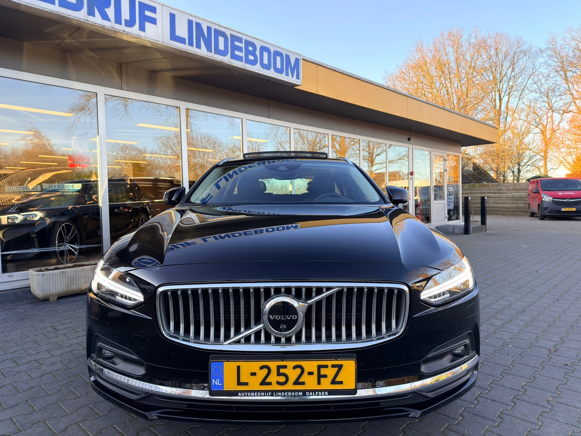 Hoofdafbeelding Volvo V90