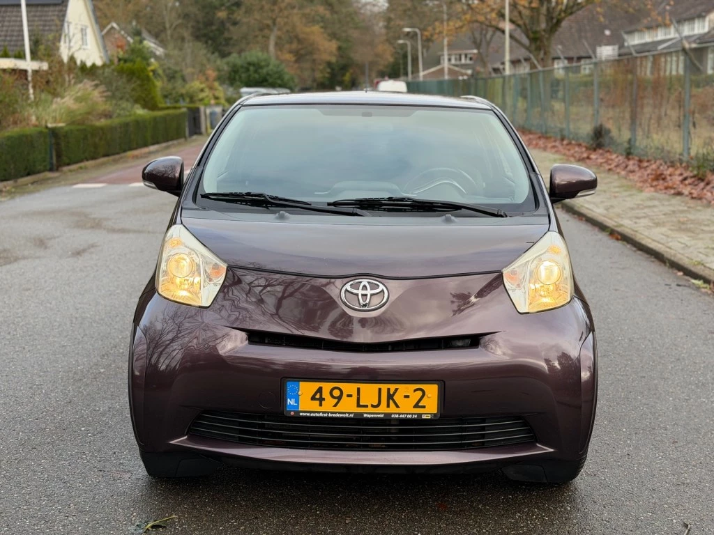 Hoofdafbeelding Toyota iQ