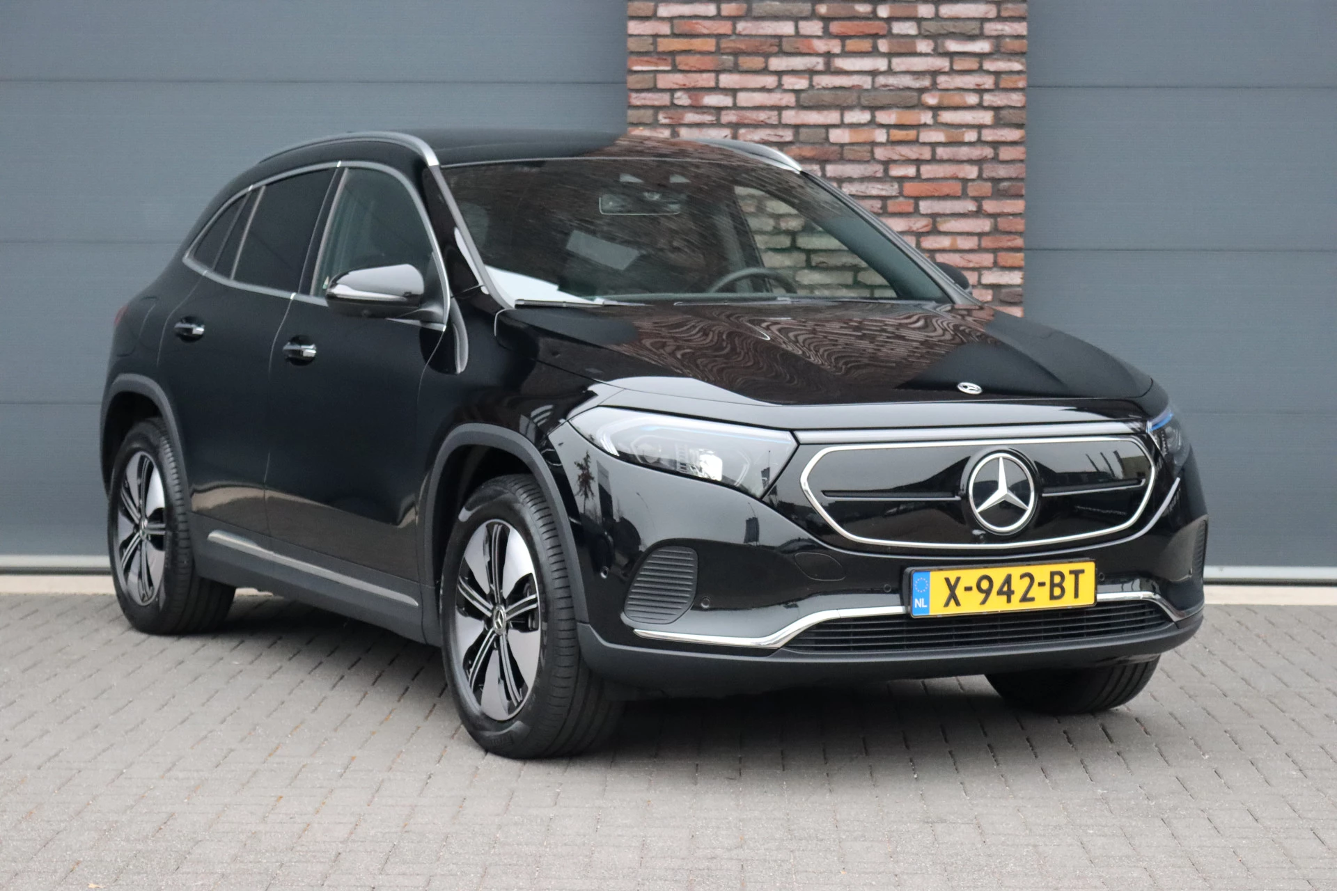 Hoofdafbeelding Mercedes-Benz EQA