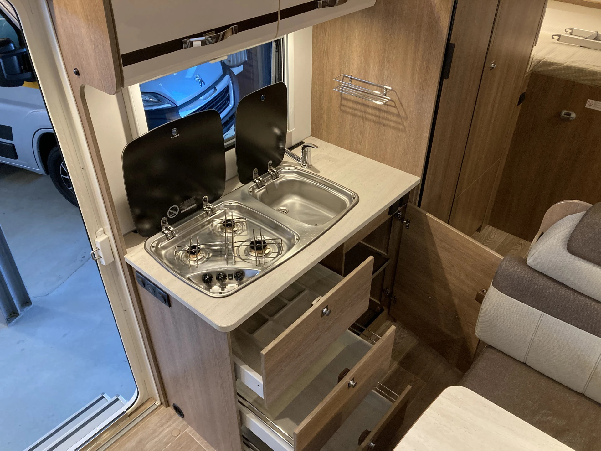 Hoofdafbeelding Dethleffs Trend A 6977 Alkoof | 6 Persoons | 150 PK | 2019 | Luxe en Bomvol