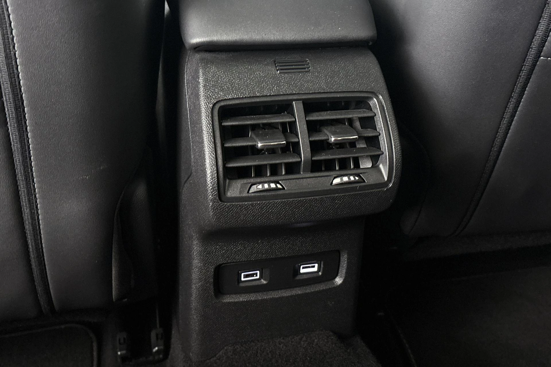 Hoofdafbeelding Citroën ë-C4