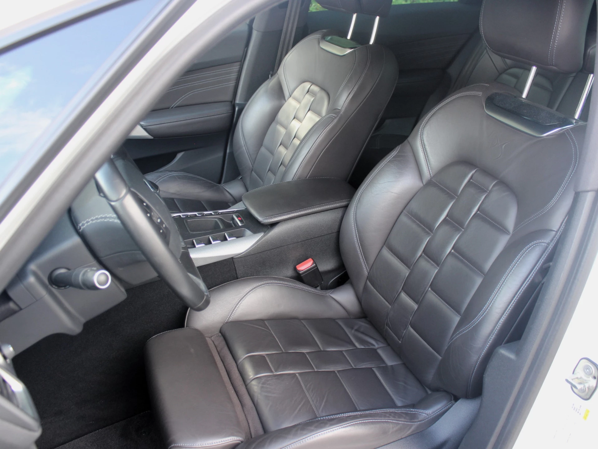 Hoofdafbeelding DS DS 5
