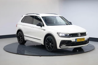 Volkswagen Tiguan 1.5 TSI ACT Highline Business R | 20 Inch | Led |