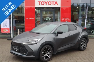 Hoofdafbeelding Toyota C-HR Toyota C-HR HYBRID 140 FIRST EDITION ANDROID/APPLE STOEL/STUURVERW. P-SENSOREN EL-ACHTERKLEP DODEHOEK NAVI