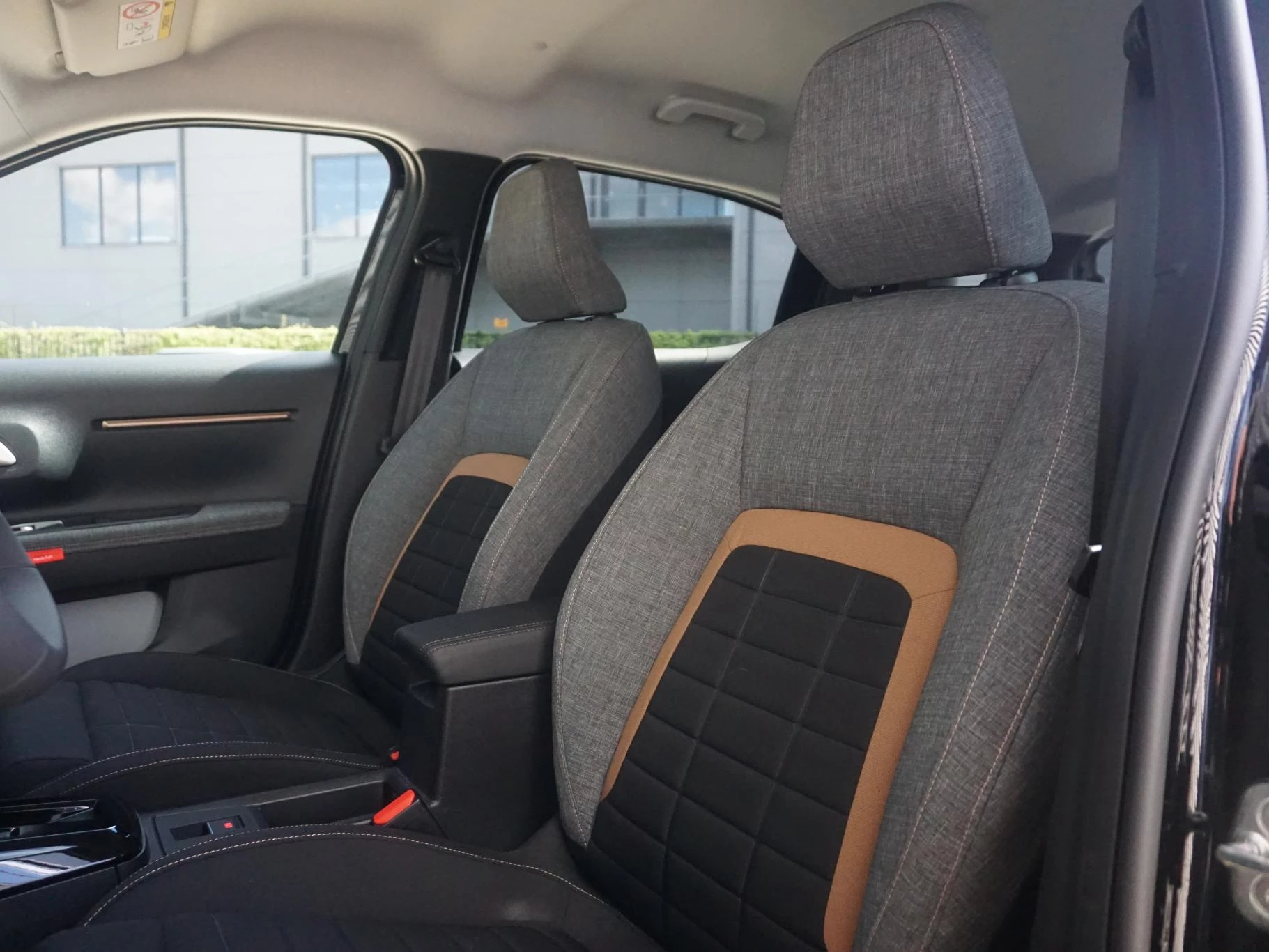 Hoofdafbeelding Citroën ë-C3 Aircross