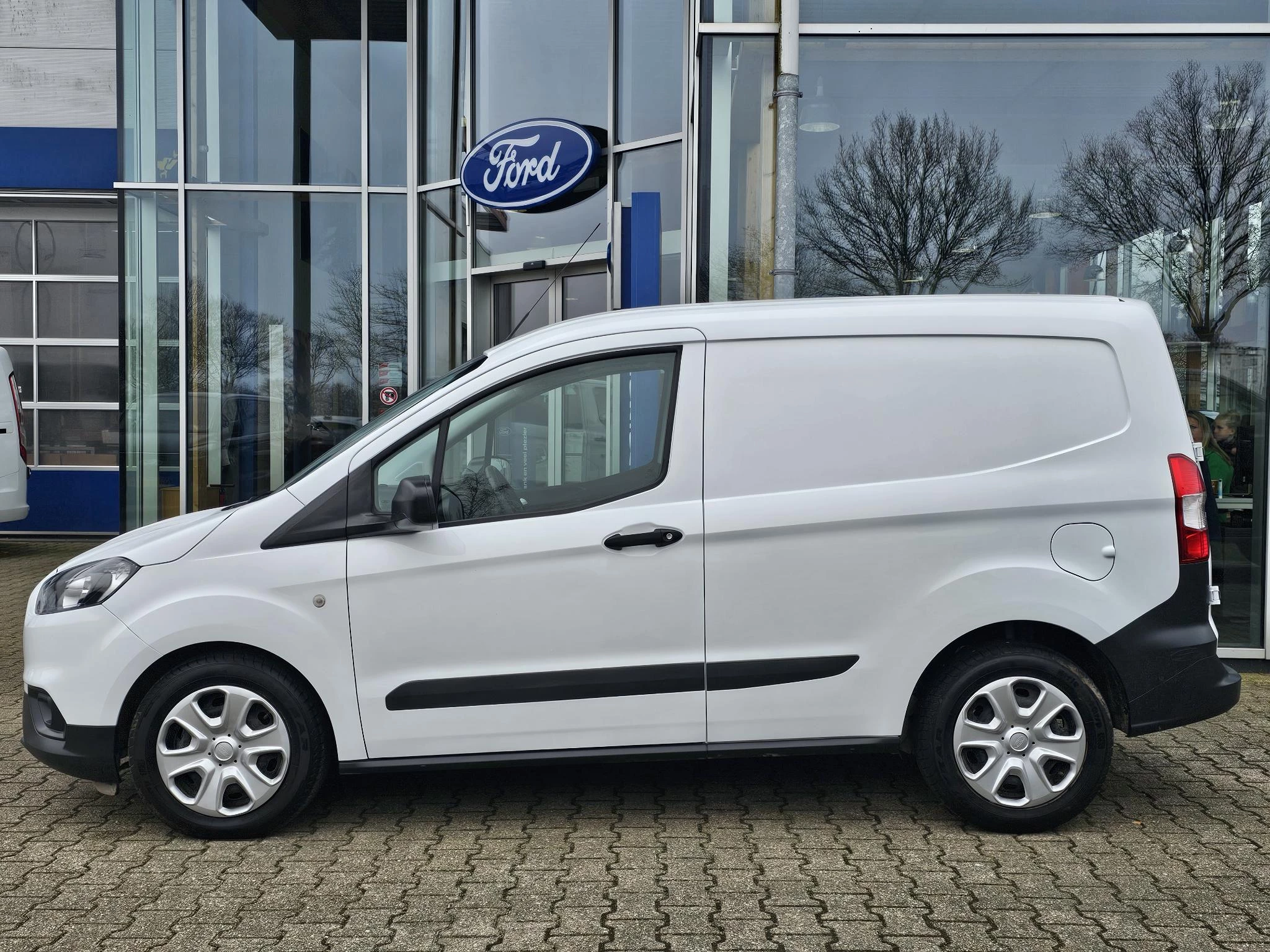 Hoofdafbeelding Ford Transit Courier