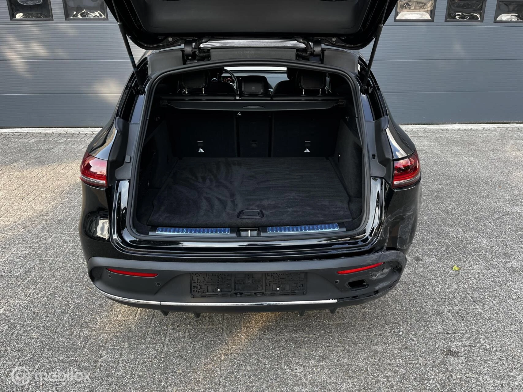 Hoofdafbeelding Mercedes-Benz EQC