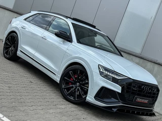 Hoofdafbeelding Audi Q8 Audi Q8 55 TFSI E 381Pk 23Inch SQ8 dif Rs-int B&O Full Black optic
