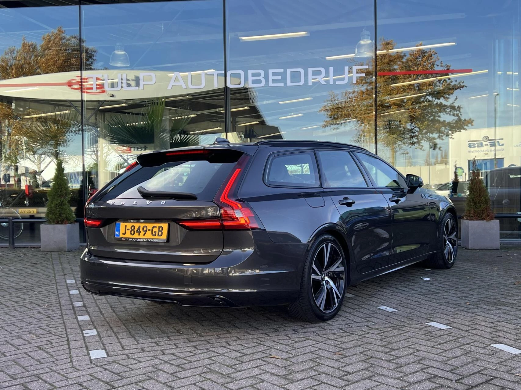 Hoofdafbeelding Volvo V90