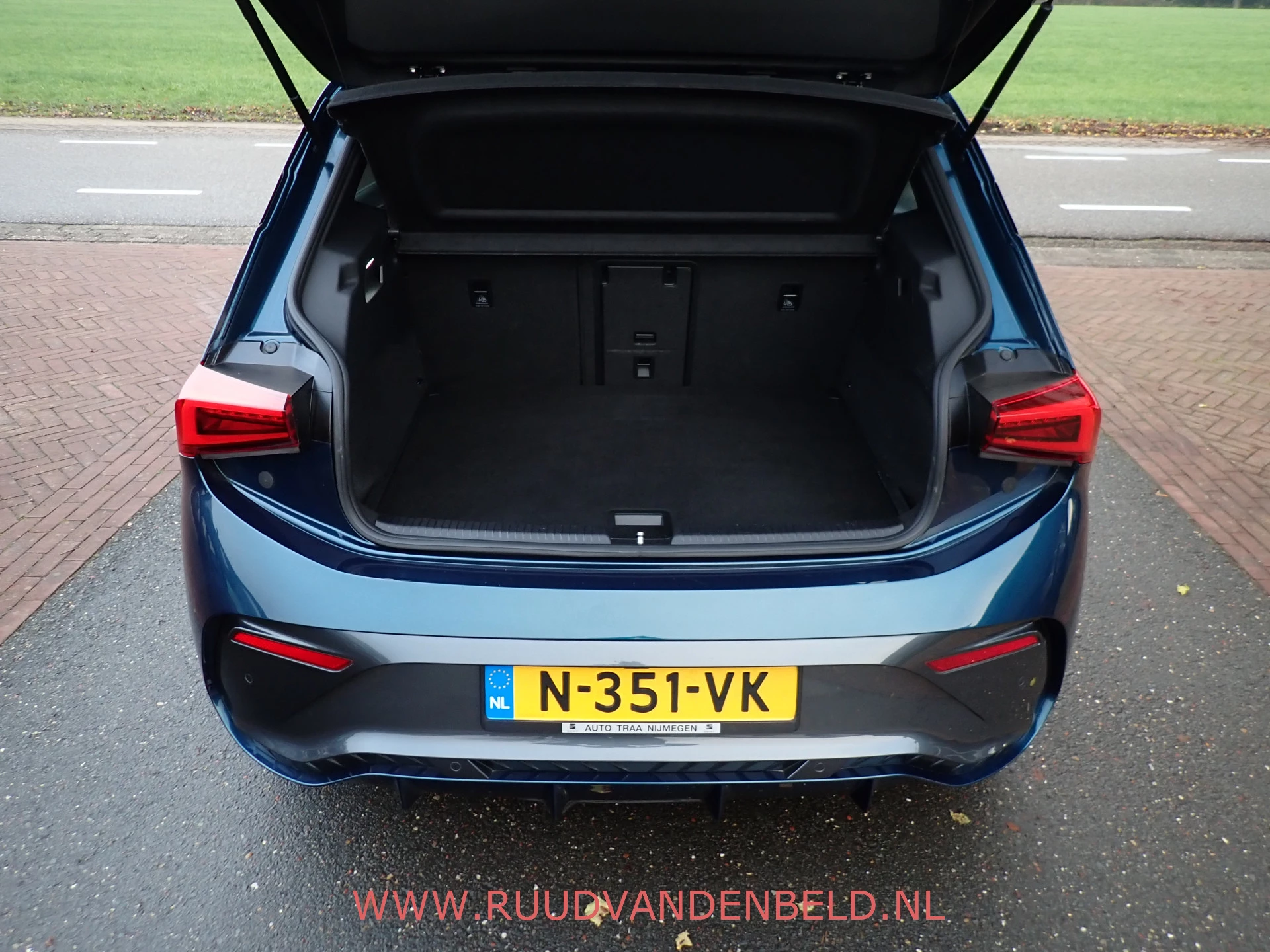 Hoofdafbeelding CUPRA Born