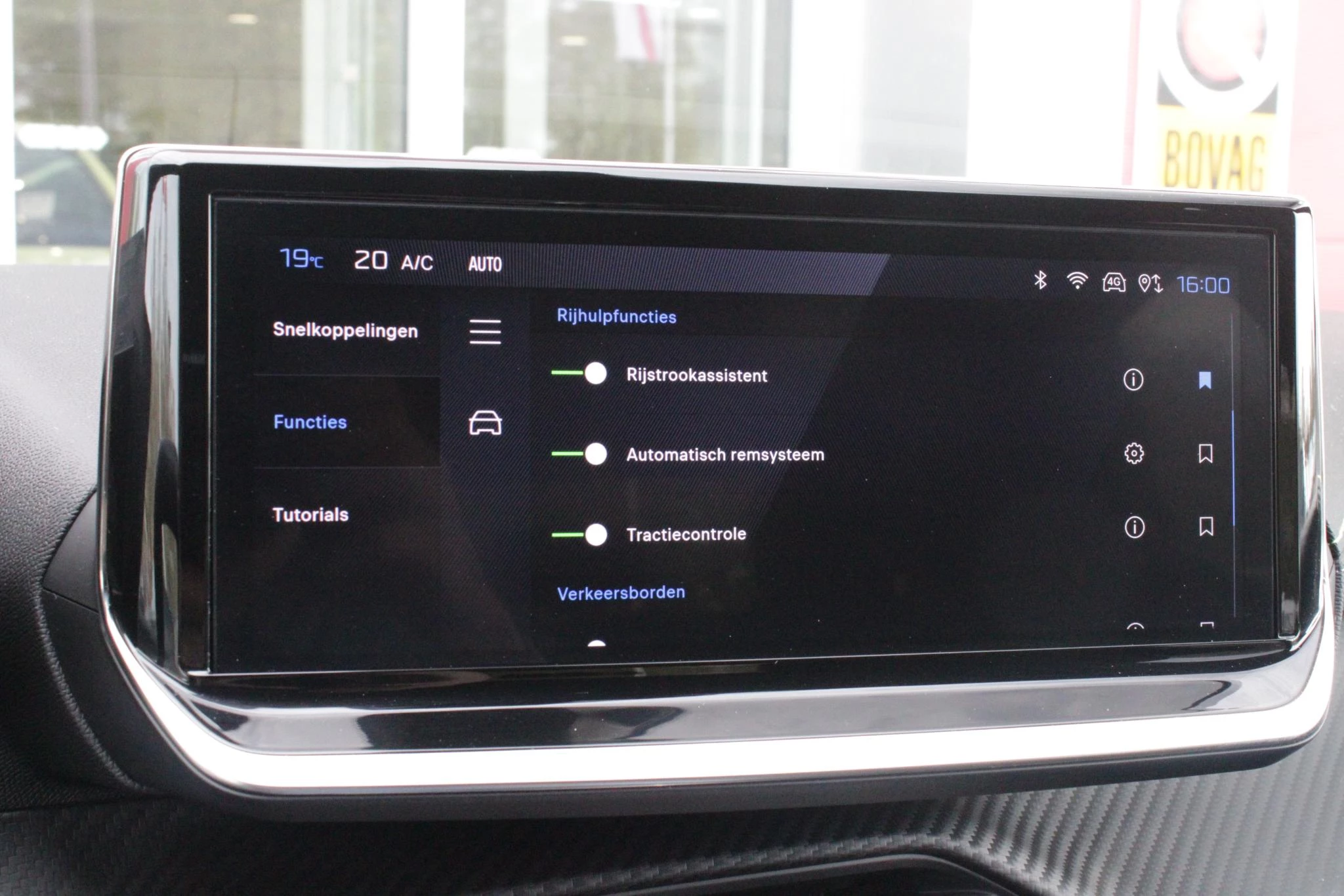 Hoofdafbeelding Peugeot e-208