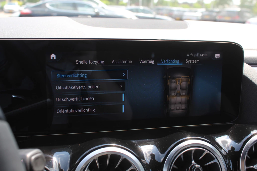 Hoofdafbeelding Mercedes-Benz EQA