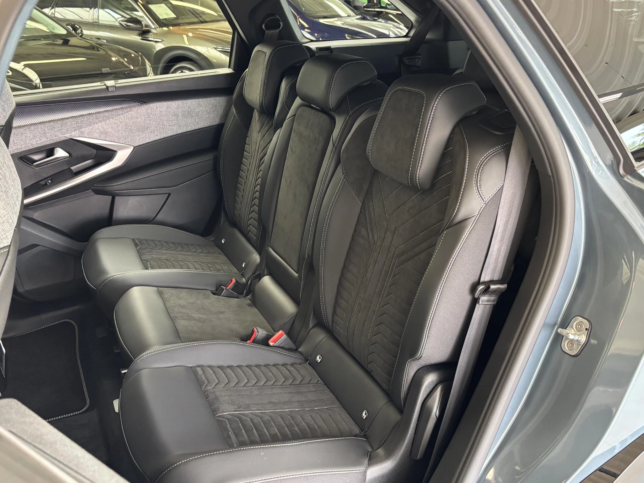 Hoofdafbeelding Peugeot e-5008