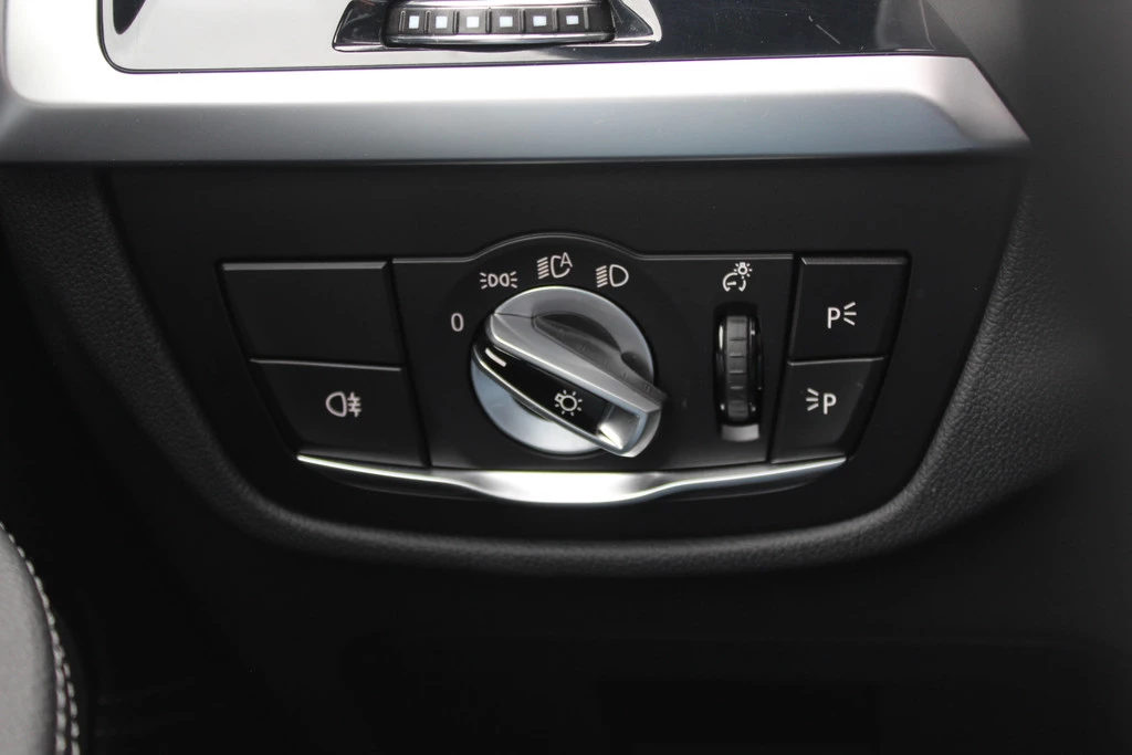 Hoofdafbeelding BMW iX3