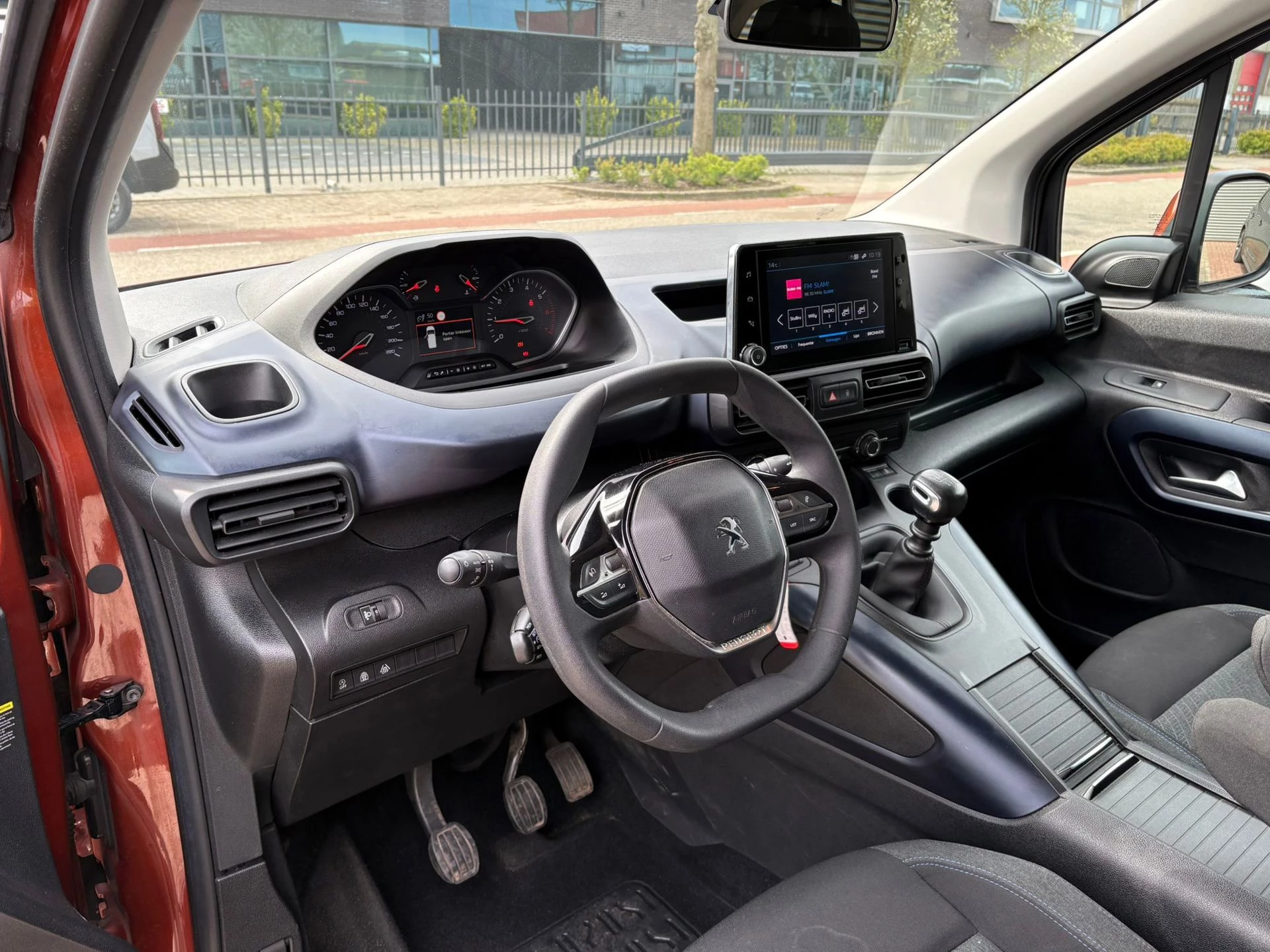 Hoofdafbeelding Peugeot Rifter