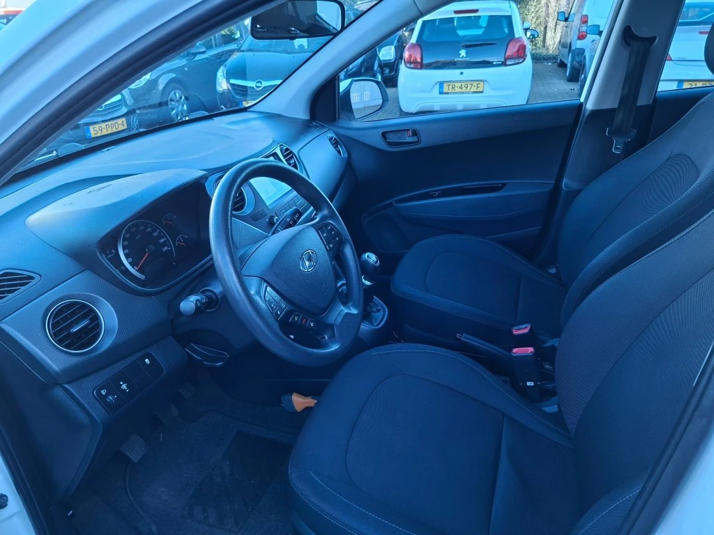 Hoofdafbeelding Hyundai i10