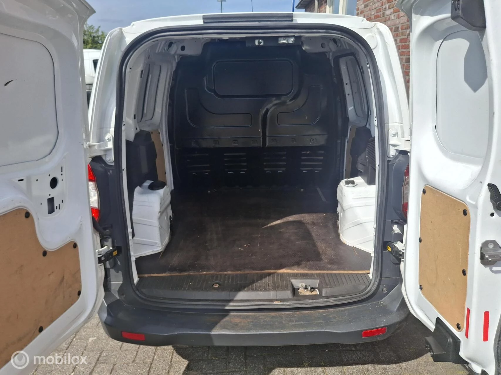Hoofdafbeelding Ford Transit Courier