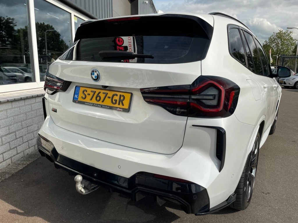 Hoofdafbeelding BMW iX3