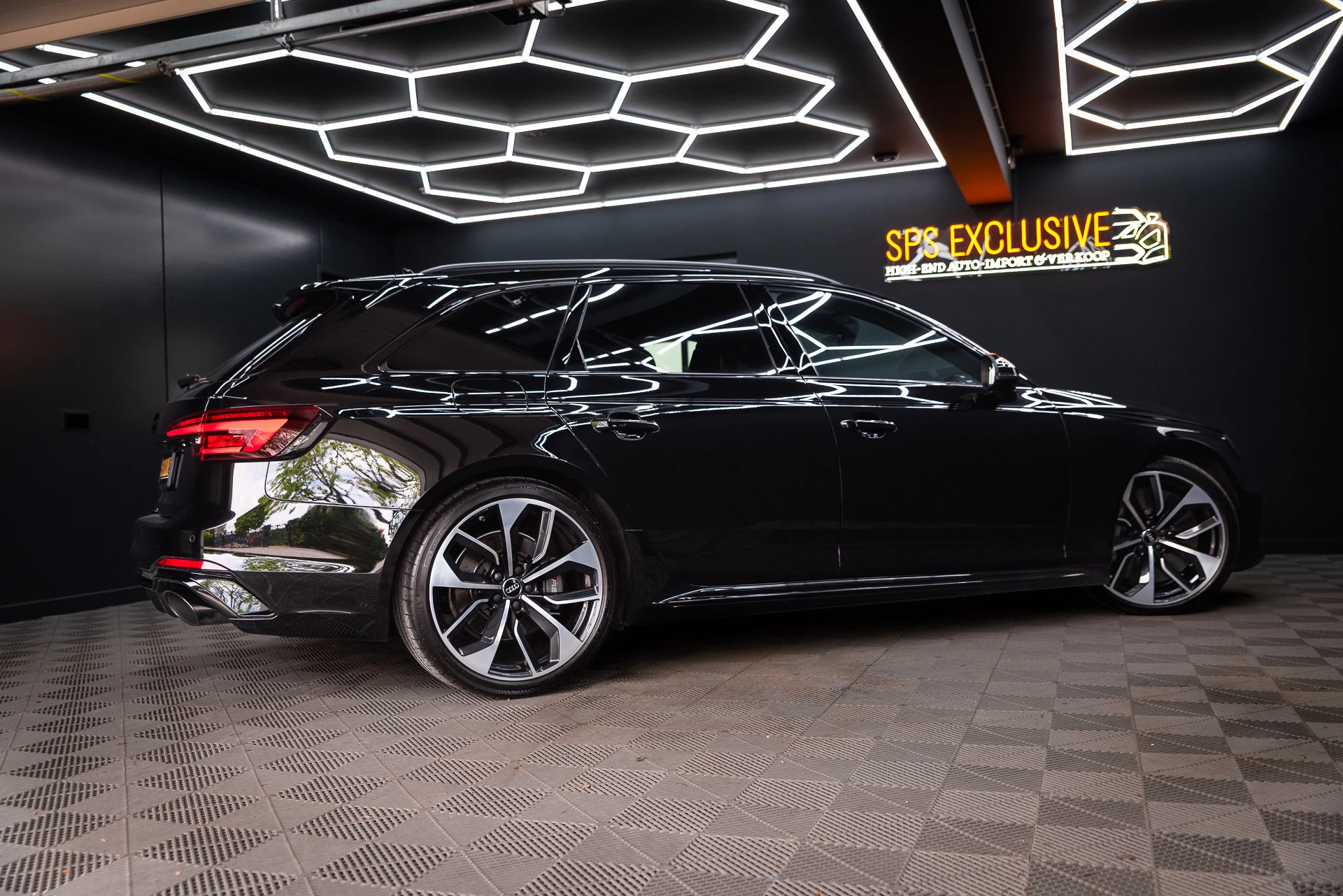 Hoofdafbeelding Audi RS4