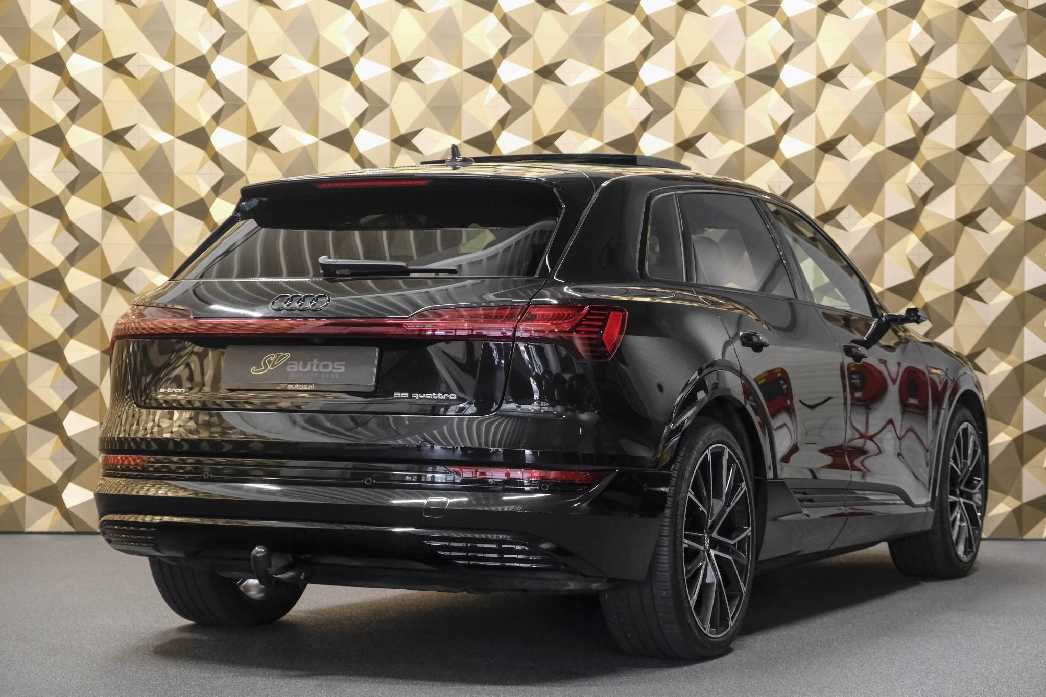 Hoofdafbeelding Audi e-tron